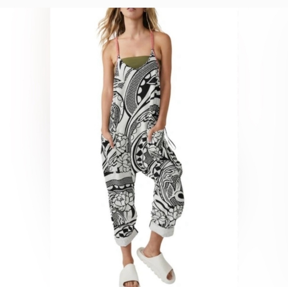 Free People Hotshot Onsie Size Medium EUC. Retired Pattern. Absolutely Darling.